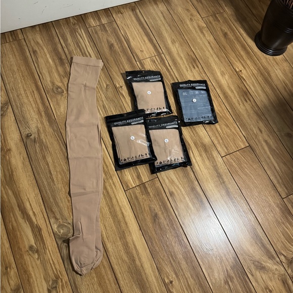 NWT Women's Tan Compression Socks - Picture 1 of 8